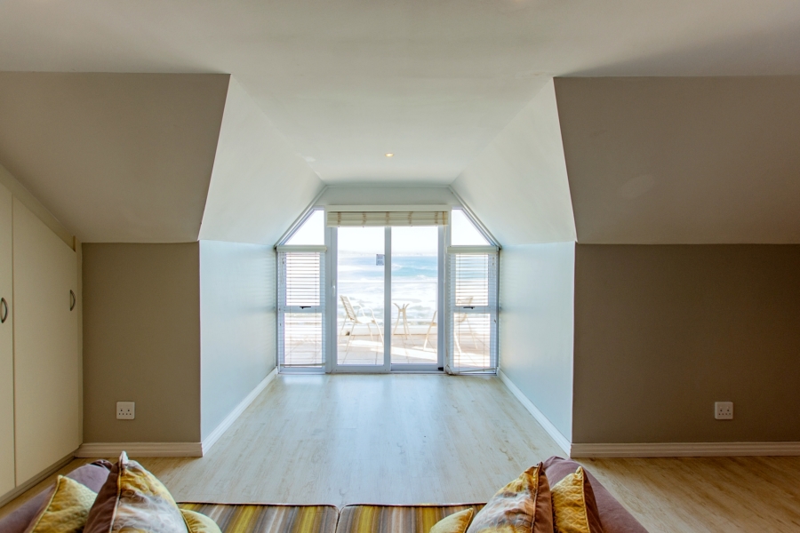 9 Bedroom Property for Sale in Shelley Point Western Cape